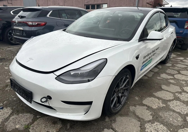 Tesla Model 3 cena 67700 przebieg: 35000, rok produkcji 2021 z Nysa małe 79